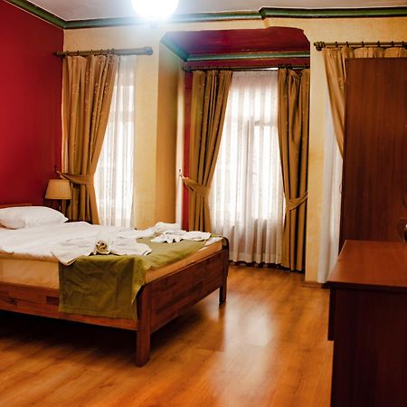 Istanbul Irish Hotel Exterior photo
