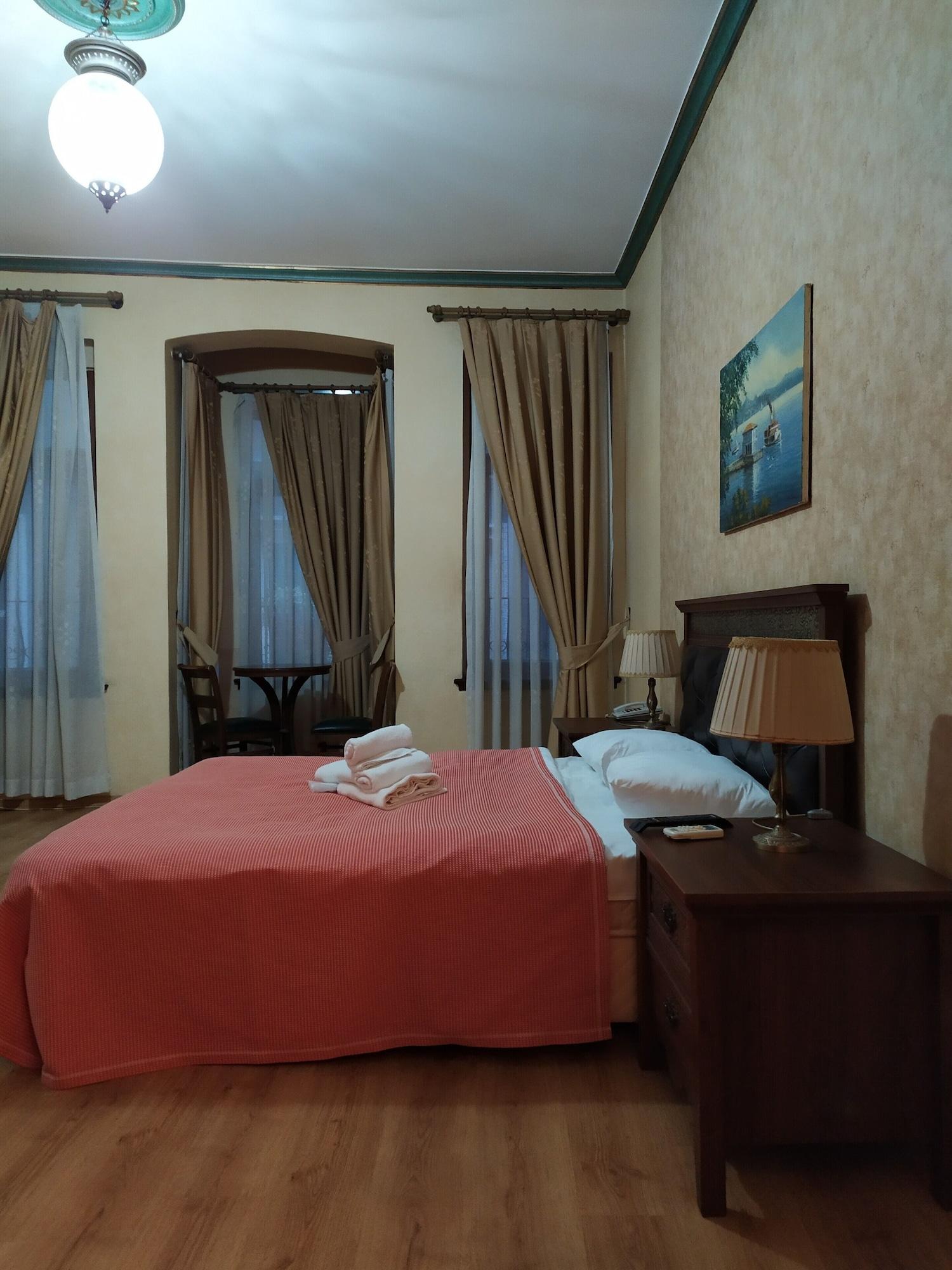 Istanbul Irish Hotel Exterior photo